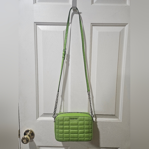 Michael Kors Quilted Crossbody Camera Bag **PEAR** - Picture 9 of 10